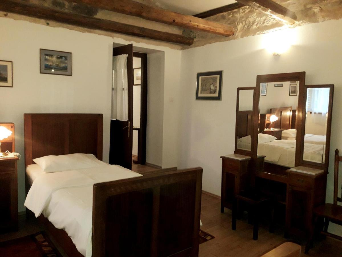 Villa Casa Istriana Nona Pina Kaštelir Exterior foto