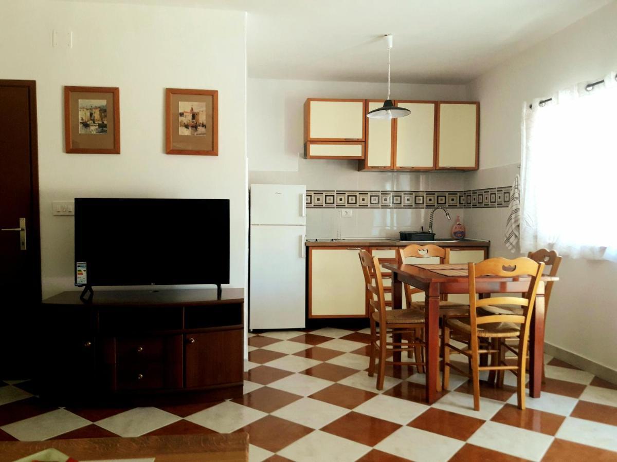 Villa Casa Istriana Nona Pina Kaštelir Exterior foto