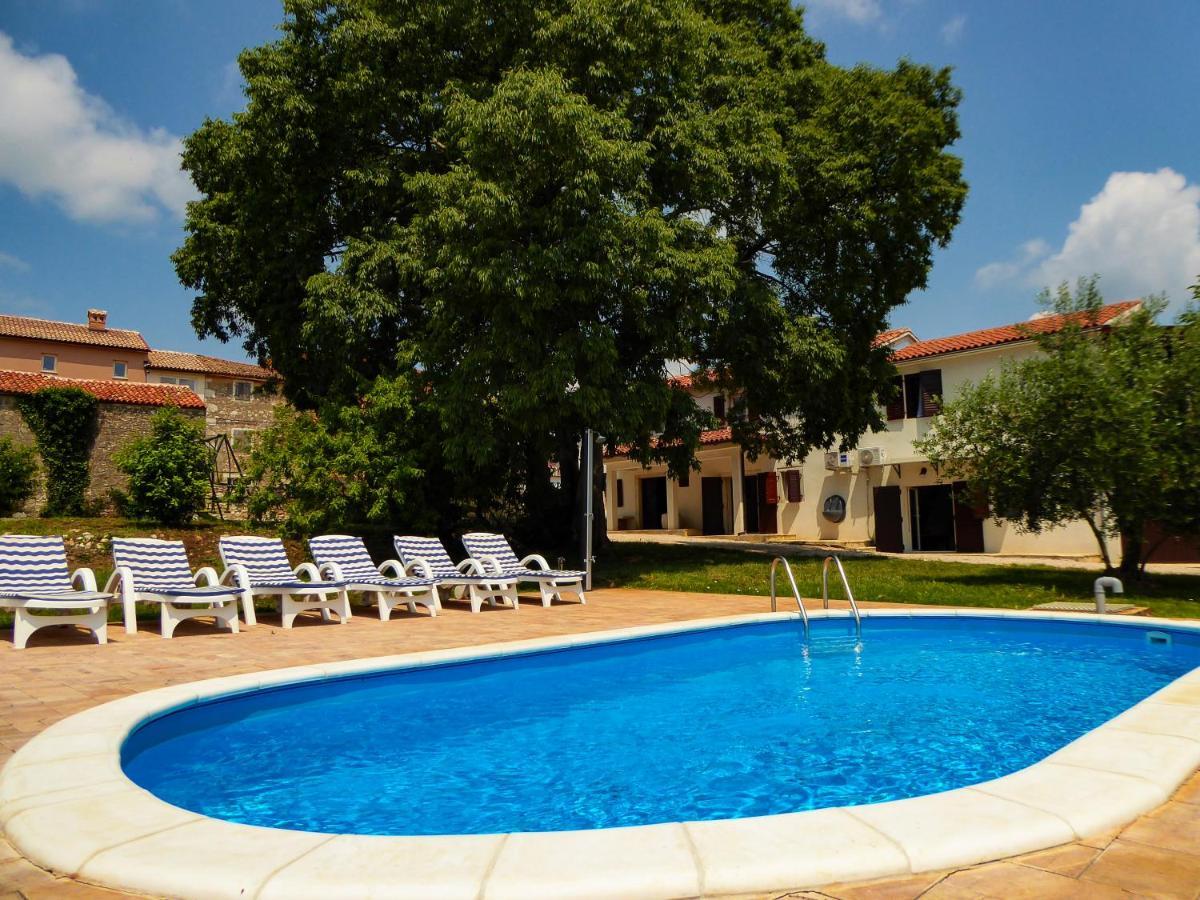 Villa Casa Istriana Nona Pina Kaštelir Exterior foto