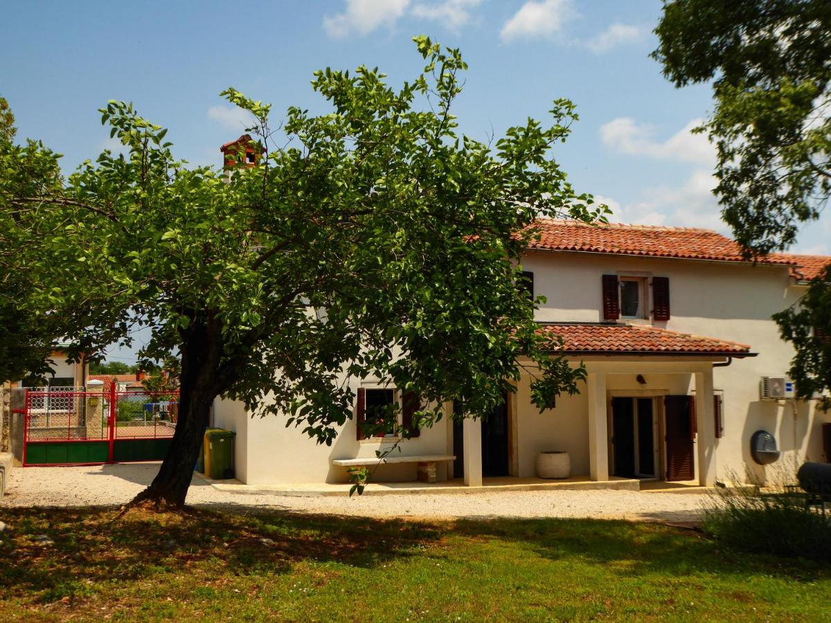 Villa Casa Istriana Nona Pina Kaštelir Exterior foto