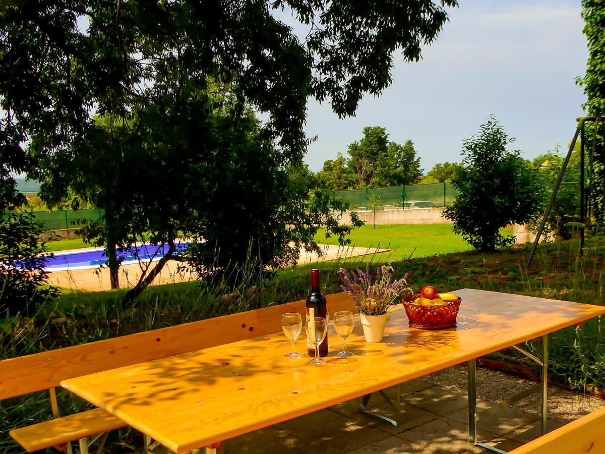Villa Casa Istriana Nona Pina Kaštelir Exterior foto