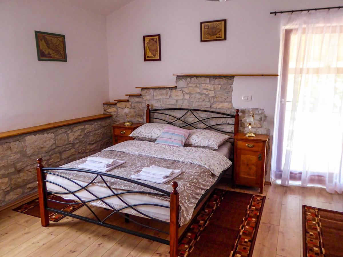Villa Casa Istriana Nona Pina Kaštelir Exterior foto